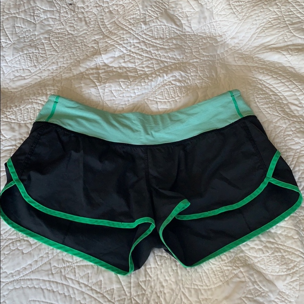 Lululemon speed up running shorts, size 6